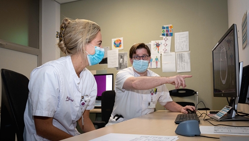 Karlijn Huijsman, Arts-assistent