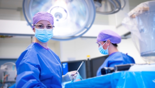 Machteld de Vries, Operatieassistent