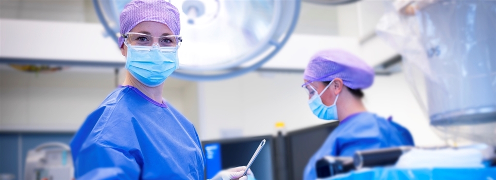 Machteld, Operatieassistent: