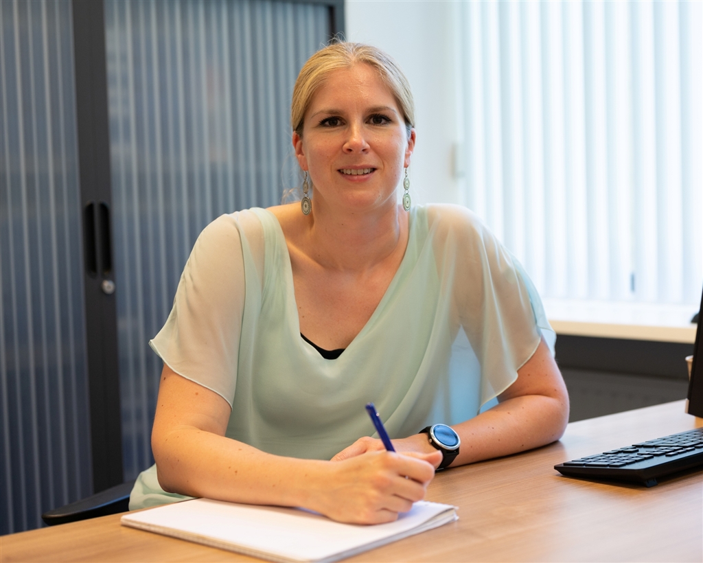 Mirna van Dommele, GZ-psycholoog, werkt al vier jaar met plezier bij Alrijne: